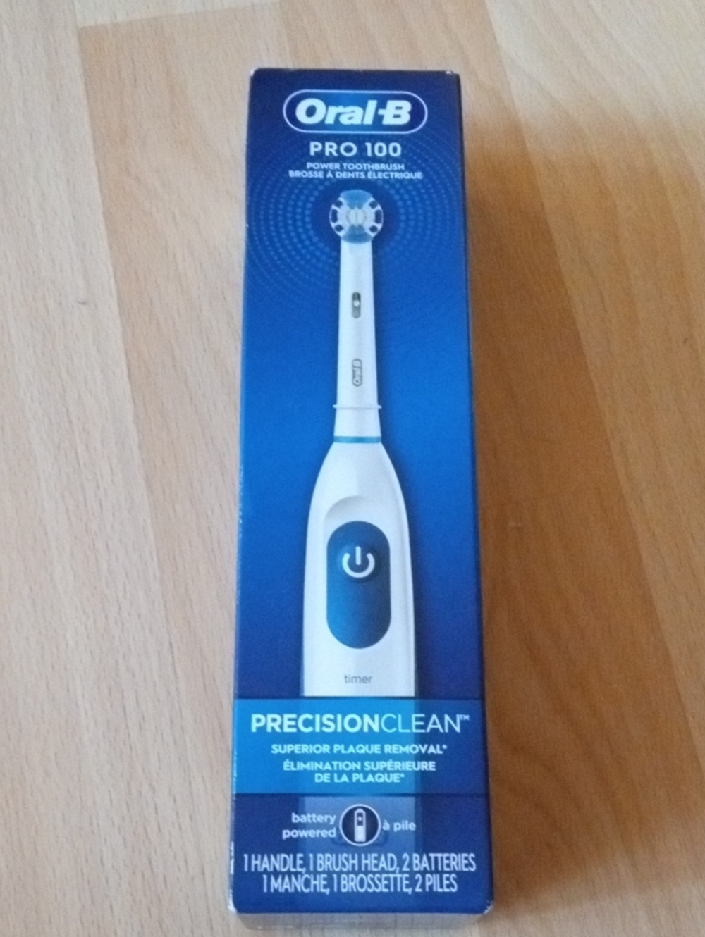 Oral‑B Pro 100 PrecisionClean Electric Toothbrush - White/Blue